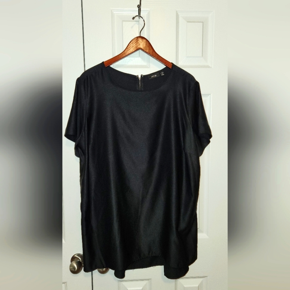 🌷APT. 9 Short Sleeve Black Blouse 🌷